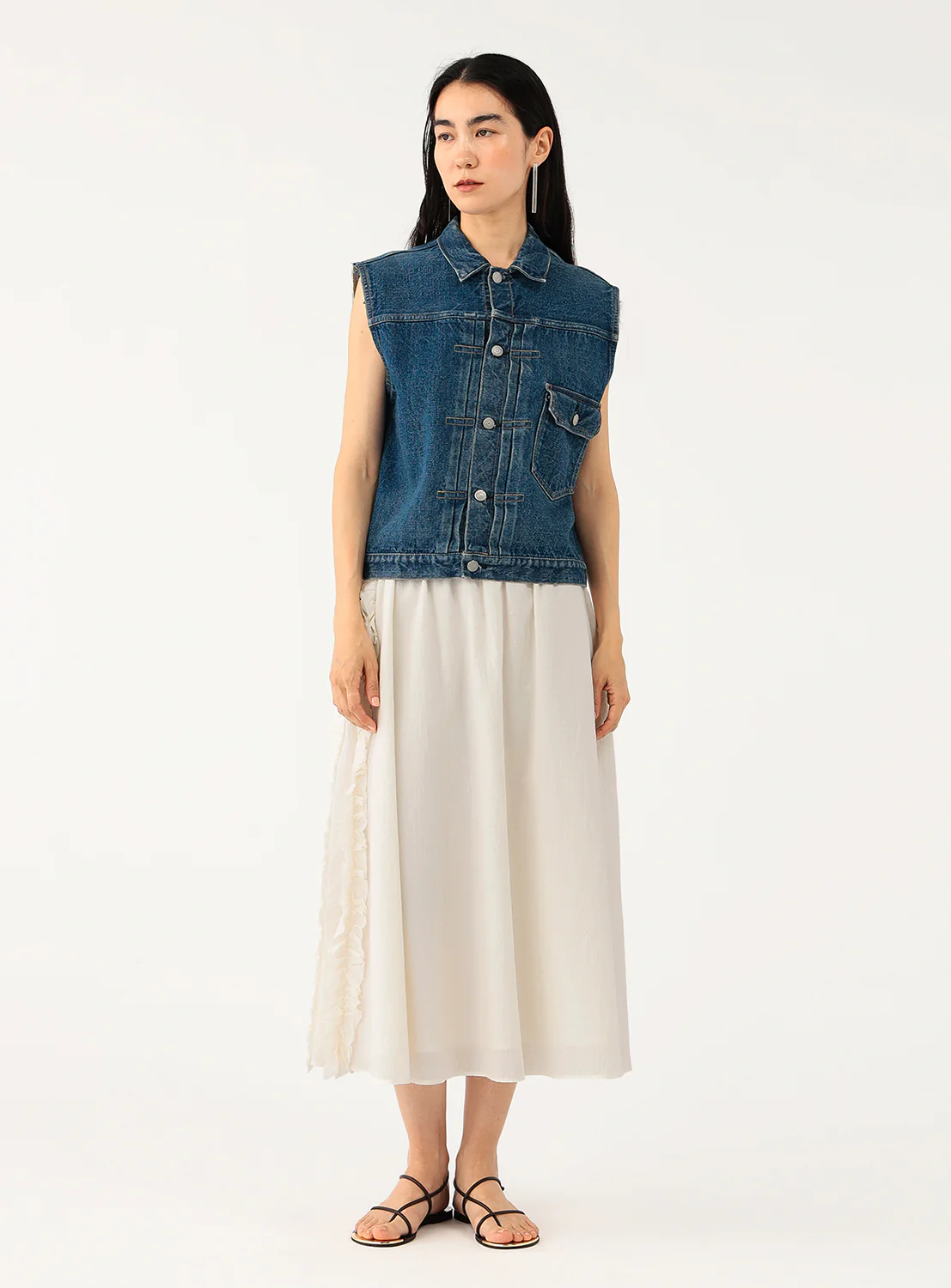 Dobby Ruffle Skirt