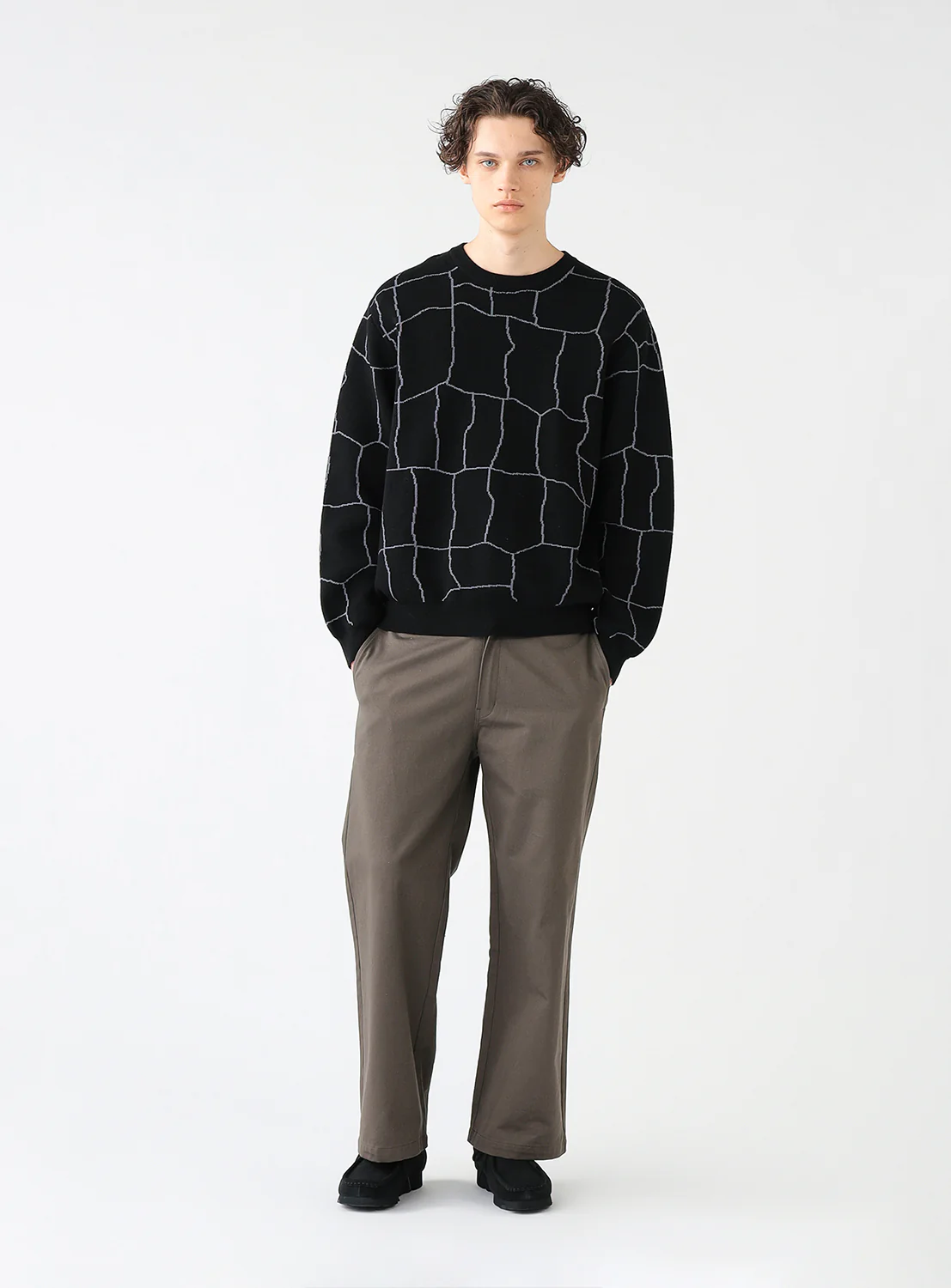 12 Gauge Spider Web Crew Knit